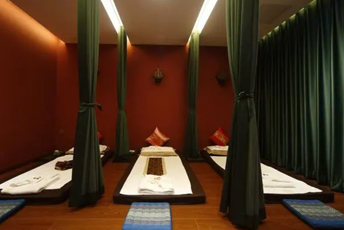 杭州下城区泰式按摩的被动瑜伽：当身体被折叠成诗